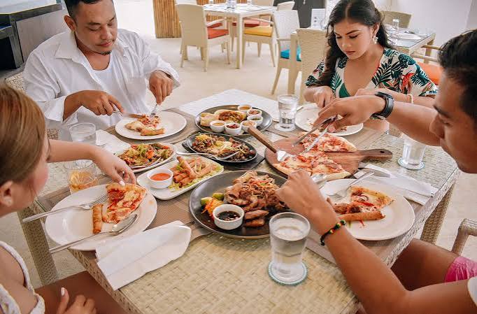 Restaurant and Dining at Golden Sands Beach Front Resorts & Properties